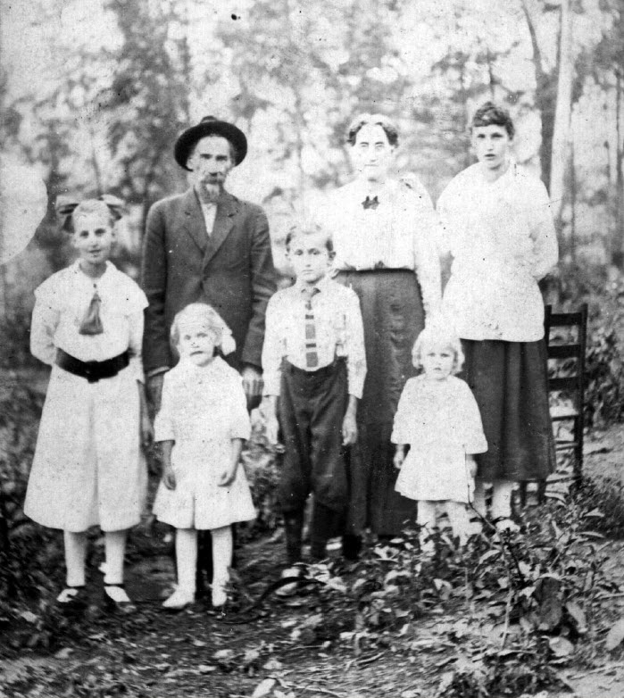 Family of Florence Stephenson Groves.jpg