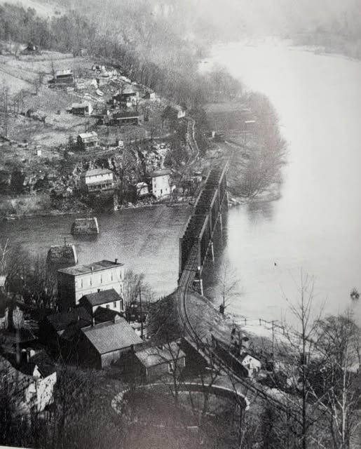 Gauley Bridge in the 1910s.jpg