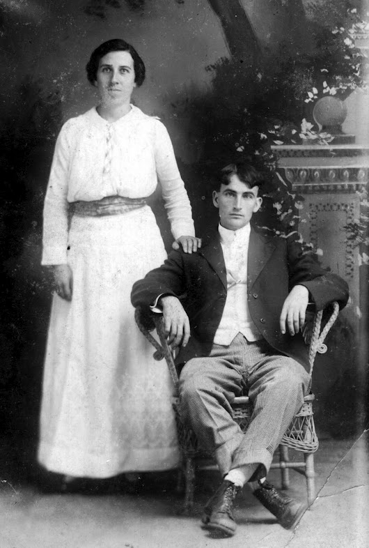 Walter & Clara Underwood Skaggs.jpg