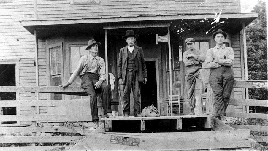 Legg's Store.jpg