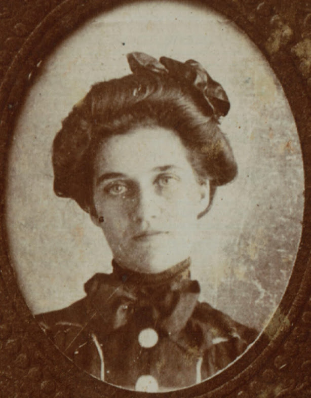 Lola Kincaid Chapman.jpg