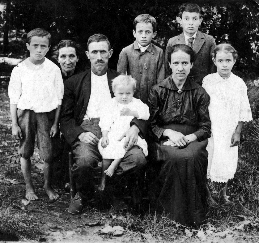 Thomas & Martha Stull Kincaid Family.jpg